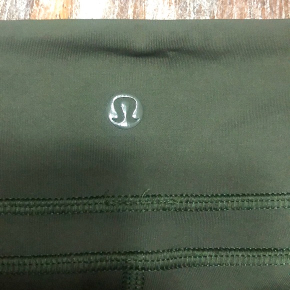 Lululemon Cool To Street Crop mesh gator green size 4 leggings capri crops - Picture 12 of 16